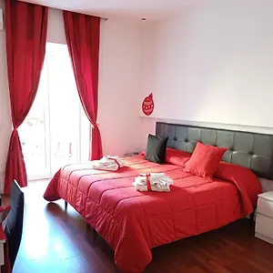 https://suite-duomo-naples.hotels-amalfi.com